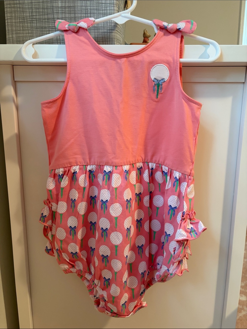 Ruffle butts golf outfit